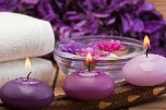 velas de colores violetas